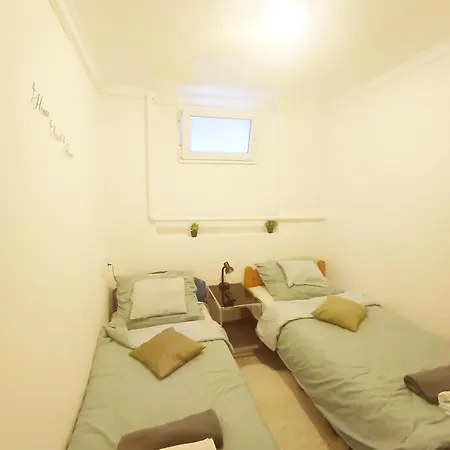 Kertvarosi Relax Apartmanhaz Apartmán *