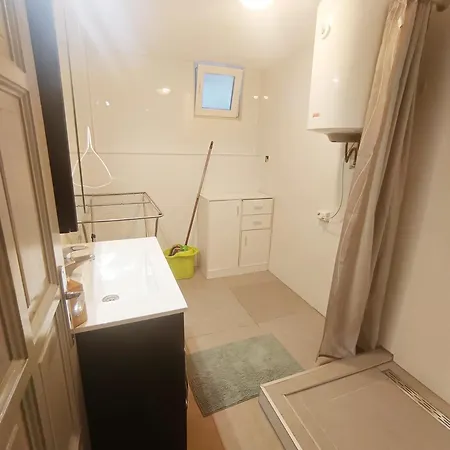 Daire Kertvarosi Relax Apartmanhaz