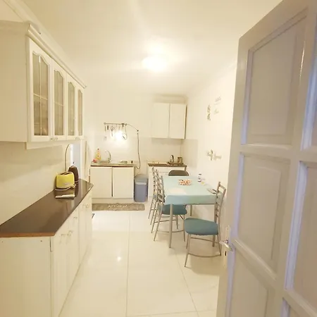 Daire Kertvarosi Relax Apartmanhaz *
